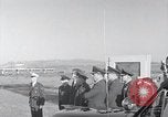 Image Le président Kennedy et parti officiel arriver à domaine 576A Vandenberg Air Force Base California USA, 1962, de la seconde 52 séquences d'archives historiques vidéo 65675025277