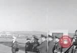 Image Le président Kennedy et parti officiel arriver à domaine 576A Vandenberg Air Force Base California USA, 1962, de la seconde 53 séquences d'archives historiques vidéo 65675025277