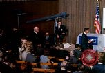 Standbild Quecksilber Raumfahrzeuge 16 MA-8 Pressekonferenz Houston Texas USA, 1962, aus Sekunde 8 historischem Filmmaterial Videoclip 65675025287