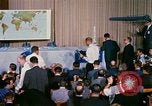 Standbild Quecksilber Raumfahrzeuge 16 MA-8 Pressekonferenz Houston Texas USA, 1962, aus Sekunde 13 historischem Filmmaterial Videoclip 65675025287