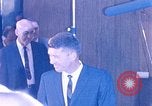 Standbild Quecksilber Raumfahrzeuge 16 MA-8 Pressekonferenz Houston Texas USA, 1962, aus Sekunde 49 historischem Filmmaterial Videoclip 65675025287