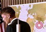 Standbild Quecksilber Raumfahrzeuge 16 MA-8 Pressekonferenz Houston Texas USA, 1962, aus Sekunde 58 historischem Filmmaterial Videoclip 65675025287
