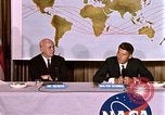 Standbild Walter Schirra NASA Pressekonferenz Houston Texas USA, 1962, aus Sekunde 42 historischem Filmmaterial Videoclip 65675025290
