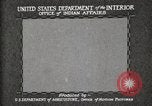 Standbild Native American Indian Council Meeting mit Zeichensprache Fort Browning Montana USA, 1930, aus Sekunde 4 historischem Filmmaterial Videoclip 65675025291