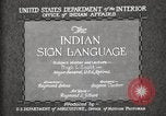 Standbild Native American Indian Council Meeting mit Zeichensprache Fort Browning Montana USA, 1930, aus Sekunde 8 historischem Filmmaterial Videoclip 65675025291