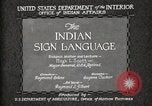 Standbild Native American Indian Council Meeting mit Zeichensprache Fort Browning Montana USA, 1930, aus Sekunde 14 historischem Filmmaterial Videoclip 65675025291