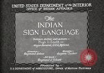 Standbild Native American Indian Council Meeting mit Zeichensprache Fort Browning Montana USA, 1930, aus Sekunde 16 historischem Filmmaterial Videoclip 65675025291