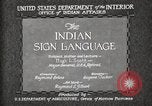 Standbild Native American Indian Council Meeting mit Zeichensprache Fort Browning Montana USA, 1930, aus Sekunde 18 historischem Filmmaterial Videoclip 65675025291