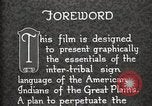 Standbild Native American Indian Council Meeting mit Zeichensprache Fort Browning Montana USA, 1930, aus Sekunde 27 historischem Filmmaterial Videoclip 65675025291