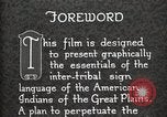 Standbild Native American Indian Council Meeting mit Zeichensprache Fort Browning Montana USA, 1930, aus Sekunde 34 historischem Filmmaterial Videoclip 65675025291