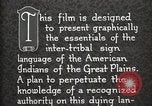 Standbild Native American Indian Council Meeting mit Zeichensprache Fort Browning Montana USA, 1930, aus Sekunde 40 historischem Filmmaterial Videoclip 65675025291
