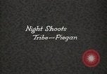 Immagine di Native American Indian Chief germogli di notte si presenta Fort Browning Montana USA, 1930, secondo 4 filmato di repertorio 65675025295