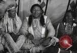 Standbild seltsame Eule Cheyenne Native American Indian Fort Browning Montana USA, 1930, aus Sekunde 21 historischem Filmmaterial Videoclip 65675025315