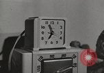 Standbild neuen Tag für arbeiten die amerikanischen Frauen New York United States USA, 1950, aus Sekunde 3 historischem Filmmaterial Videoclip 65675025321