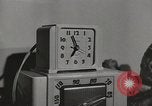 Standbild neuen Tag für arbeiten die amerikanischen Frauen New York United States USA, 1950, aus Sekunde 4 historischem Filmmaterial Videoclip 65675025321