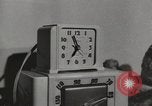 Standbild neuen Tag für arbeiten die amerikanischen Frauen New York United States USA, 1950, aus Sekunde 7 historischem Filmmaterial Videoclip 65675025321