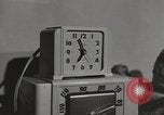 Standbild neuen Tag für arbeiten die amerikanischen Frauen New York United States USA, 1950, aus Sekunde 15 historischem Filmmaterial Videoclip 65675025321