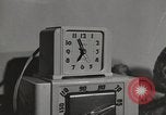 Standbild neuen Tag für arbeiten die amerikanischen Frauen New York United States USA, 1950, aus Sekunde 16 historischem Filmmaterial Videoclip 65675025321