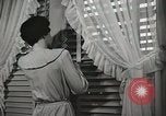 Standbild neuen Tag für arbeiten die amerikanischen Frauen New York United States USA, 1950, aus Sekunde 44 historischem Filmmaterial Videoclip 65675025321