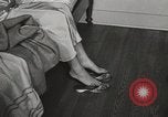 Standbild neuen Tag für arbeiten die amerikanischen Frauen New York United States USA, 1950, aus Sekunde 53 historischem Filmmaterial Videoclip 65675025321