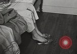 Standbild neuen Tag für arbeiten die amerikanischen Frauen New York United States USA, 1950, aus Sekunde 54 historischem Filmmaterial Videoclip 65675025321