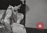 Standbild neuen Tag für arbeiten die amerikanischen Frauen New York United States USA, 1950, aus Sekunde 57 historischem Filmmaterial Videoclip 65675025321