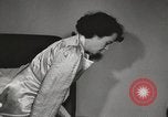 Standbild neuen Tag für arbeiten die amerikanischen Frauen New York United States USA, 1950, aus Sekunde 58 historischem Filmmaterial Videoclip 65675025321