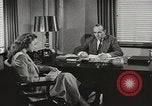 Standbild Amerikanerin als Sekretär New York United States USA, 1950, aus Sekunde 6 historischem Filmmaterial Videoclip 65675025322