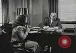 Standbild Amerikanerin als Sekretär New York United States USA, 1950, aus Sekunde 15 historischem Filmmaterial Videoclip 65675025322