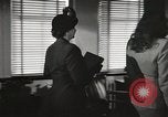 Standbild Amerikanerin als Sekretär New York United States USA, 1950, aus Sekunde 44 historischem Filmmaterial Videoclip 65675025322