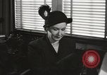 Standbild Amerikanerin als Sekretär New York United States USA, 1950, aus Sekunde 52 historischem Filmmaterial Videoclip 65675025322