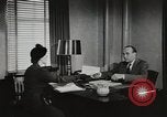 Standbild Amerikanerin als Sekretär New York United States USA, 1950, aus Sekunde 62 historischem Filmmaterial Videoclip 65675025322