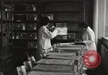 Standbild Bedeutung der amerikanischen Frauen als Arbeitskräfte New York United States USA, 1950, aus Sekunde 10 historischem Filmmaterial Videoclip 65675025323