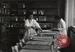 Standbild Bedeutung der amerikanischen Frauen als Arbeitskräfte New York United States USA, 1950, aus Sekunde 14 historischem Filmmaterial Videoclip 65675025323