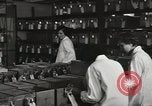 Standbild Bedeutung der amerikanischen Frauen als Arbeitskräfte New York United States USA, 1950, aus Sekunde 18 historischem Filmmaterial Videoclip 65675025323