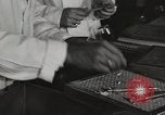 Standbild Bedeutung der amerikanischen Frauen als Arbeitskräfte New York United States USA, 1950, aus Sekunde 38 historischem Filmmaterial Videoclip 65675025323
