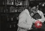 Standbild Bedeutung der amerikanischen Frauen als Arbeitskräfte New York United States USA, 1950, aus Sekunde 49 historischem Filmmaterial Videoclip 65675025323