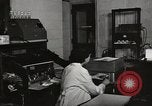 Standbild Bedeutung der amerikanischen Frauen als Arbeitskräfte New York United States USA, 1950, aus Sekunde 54 historischem Filmmaterial Videoclip 65675025323