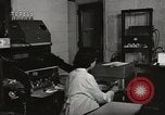 Standbild Bedeutung der amerikanischen Frauen als Arbeitskräfte New York United States USA, 1950, aus Sekunde 55 historischem Filmmaterial Videoclip 65675025323