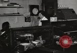 Standbild Bedeutung der amerikanischen Frauen als Arbeitskräfte New York United States USA, 1950, aus Sekunde 62 historischem Filmmaterial Videoclip 65675025323