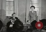Standbild Frauen Wähler United States USA, 1947, aus Sekunde 33 historischem Filmmaterial Videoclip 65675025324