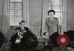 Standbild Frauen Wähler United States USA, 1947, aus Sekunde 35 historischem Filmmaterial Videoclip 65675025324