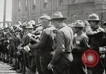 Standbild amerikanische Truppen die Rückkehr nach Ersten Weltkrieg United States USA, 1919, aus Sekunde 29 historischem Filmmaterial Videoclip 65675025328