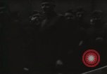 Standbild USS Arkansas (BB-33) umgeben von tug Boote New York City USA, 1915, aus Sekunde 1 historischem Filmmaterial Videoclip 65675025329