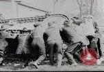 Standbild Ford 3 Tonne M1918 light Tanks umgeworfen während des Tests Michigan United States USA, 1918, aus Sekunde 14 historischem Filmmaterial Videoclip 65675025330