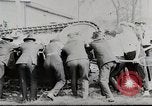 Standbild Ford 3 Tonne M1918 light Tanks umgeworfen während des Tests Michigan United States USA, 1918, aus Sekunde 15 historischem Filmmaterial Videoclip 65675025330