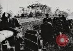 Standbild Bildung von Fordson Traktoren Pflügen eines Feldes United States USA, 1919, aus Sekunde 3 historischem Filmmaterial Videoclip 65675025331