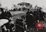 Standbild Bildung von Fordson Traktoren Pflügen eines Feldes United States USA, 1919, aus Sekunde 6 historischem Filmmaterial Videoclip 65675025331