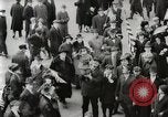 Standbild amerikanische Truppen Parade auf der 5th Avenue in New York City New York United States USA, 1919, aus Sekunde 34 historischem Filmmaterial Videoclip 65675025332