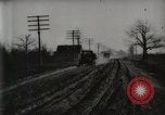 Standbild Ford Pkw und Lkw steckt in Schlamm United States USA, 1920, aus Sekunde 6 historischem Filmmaterial Videoclip 65675025336
